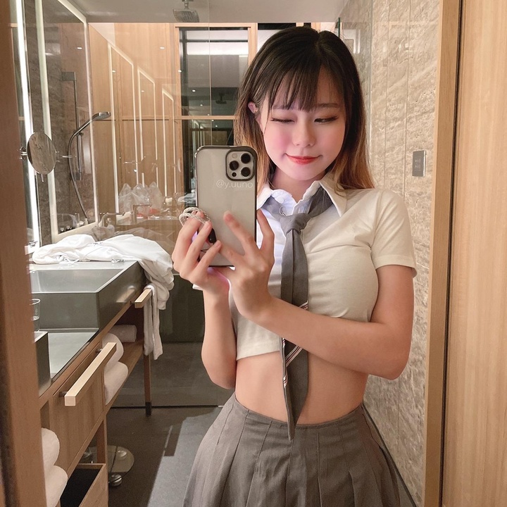 yuuno 🍓 - e z